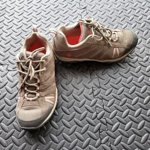 Columbia omni grip techlite women's hiking run sz8